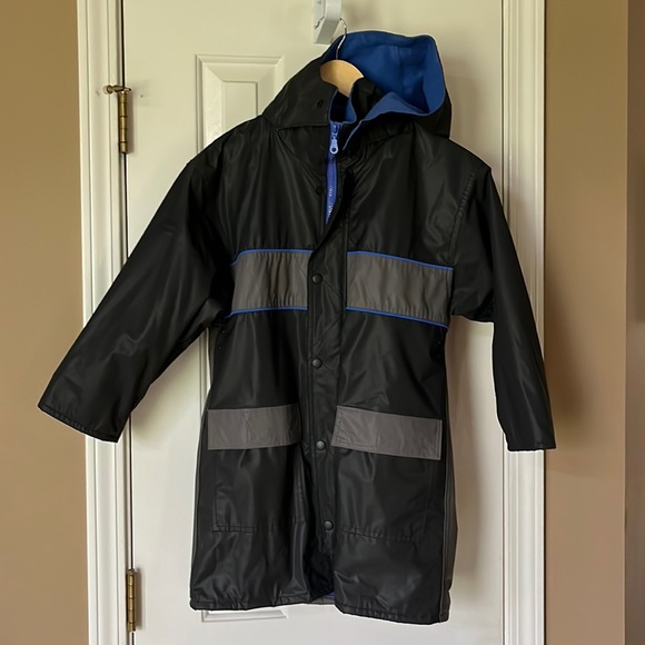 Totes Lined Rain Jacket For Kids Size 8 